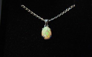 Opal-necklace